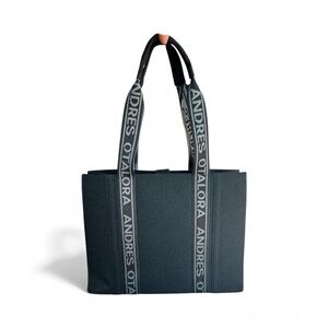 Arkitect Andres Otalora collab Black medium Tote Bag